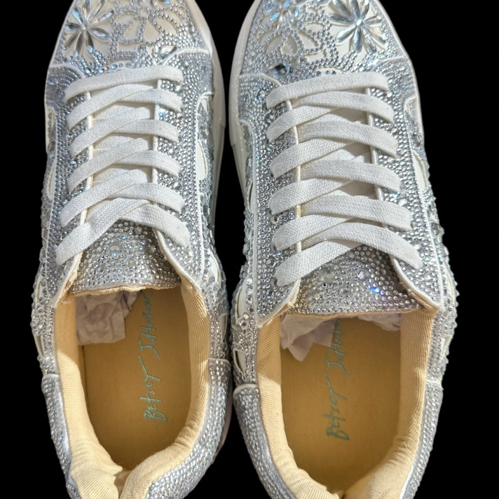 Betsey Johnson Rhinestone SB-Reily Sneakers white/silver 8.5 NWB - Picture 3 of 8